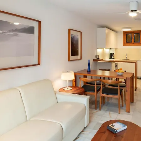 Parque Santiago Iii Official Aparthotel