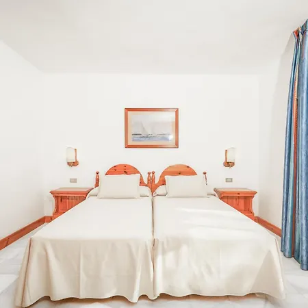 Parque Santiago Iii Official Aparthotel